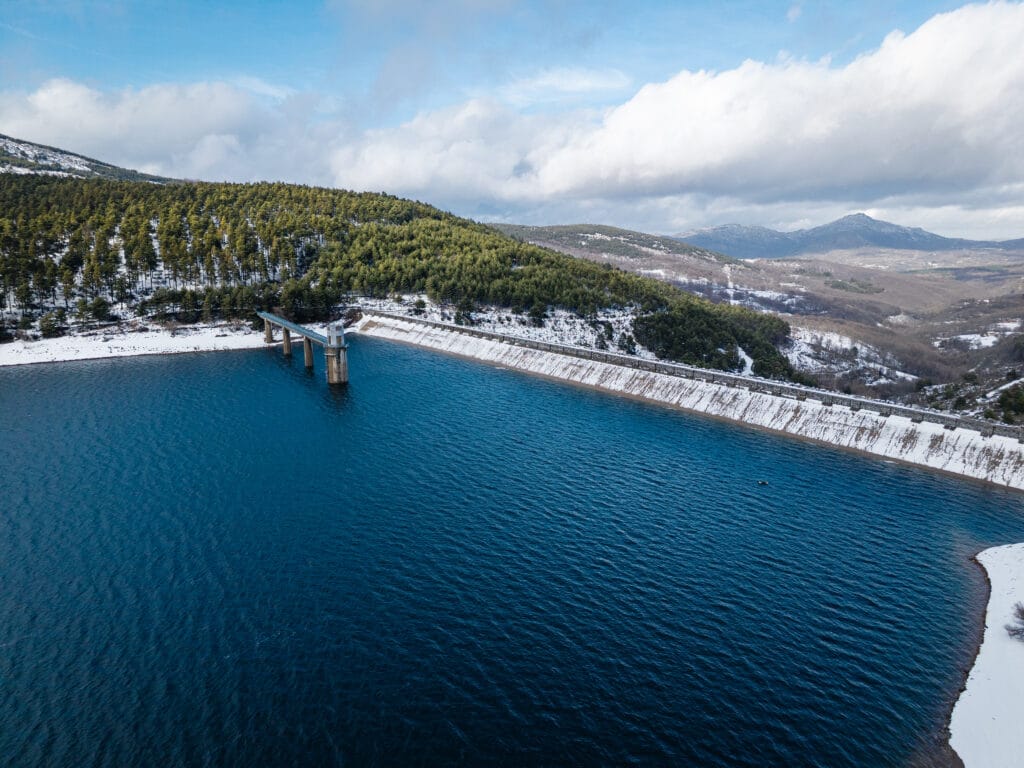 pesca embalse todo el año invierno España